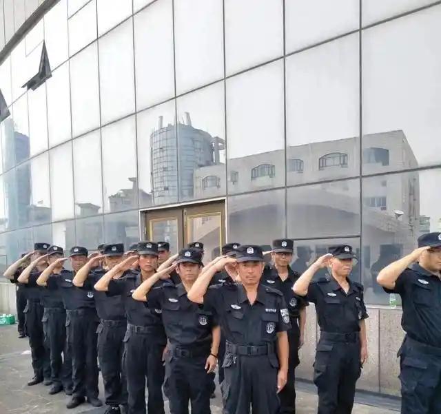 卧槽！大清洗？汤普森要离队，欧文也得走......