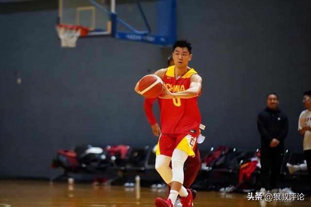 除了先发锋线大将，还有4名球员会是黄蜂今夏可能被送走的对象？